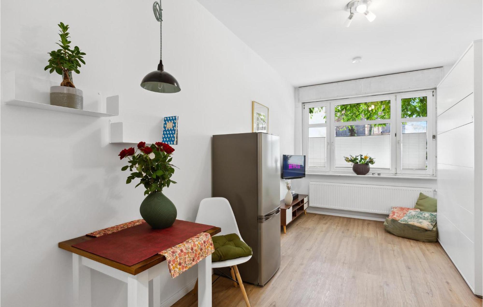 Pet Friendly Apartment In Naumburg With Kitchen Exteriör bild