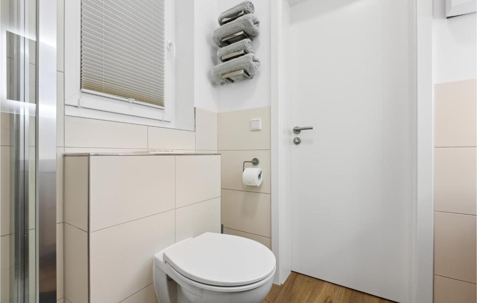 Pet Friendly Apartment In Naumburg With Kitchen Exteriör bild
