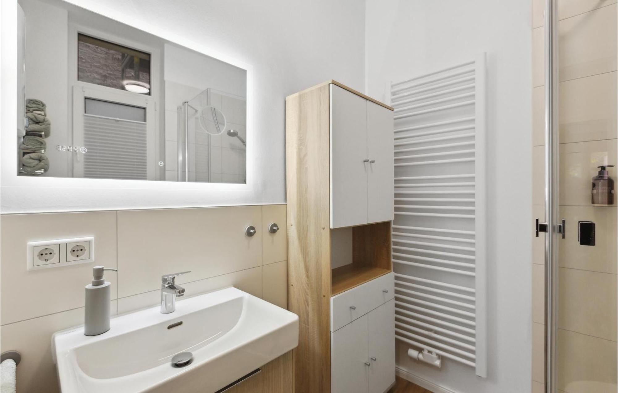 Pet Friendly Apartment In Naumburg With Kitchen Exteriör bild