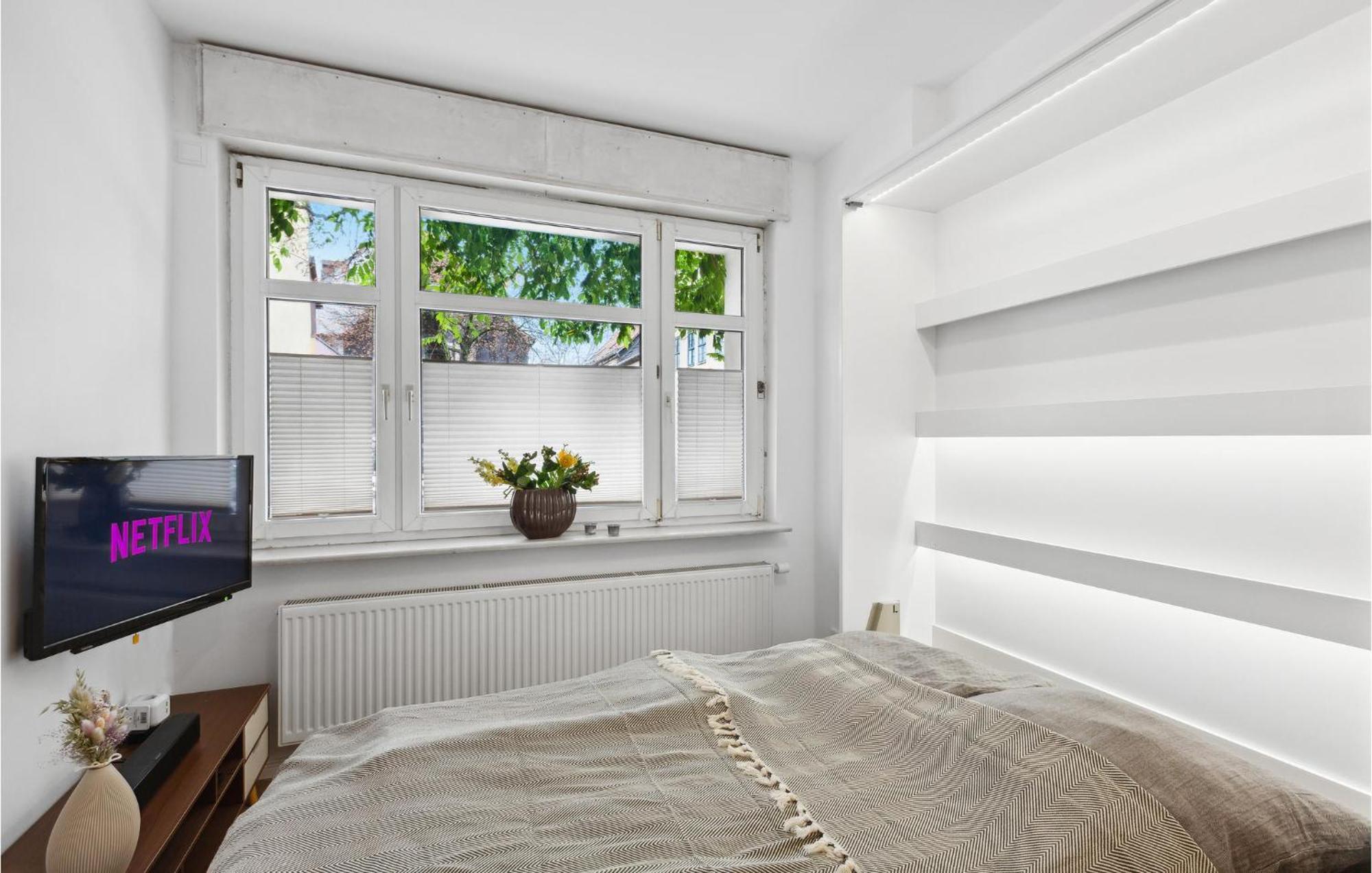 Pet Friendly Apartment In Naumburg With Kitchen Exteriör bild